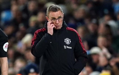 九游体育登录入口-朗尼克：曼联与曼城差距明显 我不能强迫球员出场