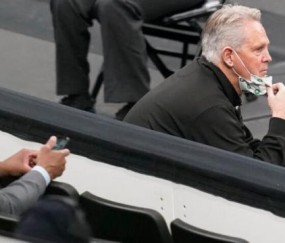 九游体育-绿军防守为何严重下滑？安吉：赛季前球队缺少磨合